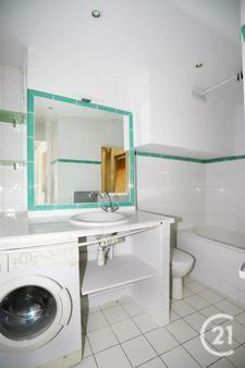 Studio à louer - 1 pièce - 32.08 m2 - PARIS - 75003 - ILE-DE-FRANCE - Century 21 Alpha Marais Studio à louer - 1 pièce - 32.08 m2 - PARIS - 75003 - ILE-DE-FRANCE - Century 21 Alpha Marais