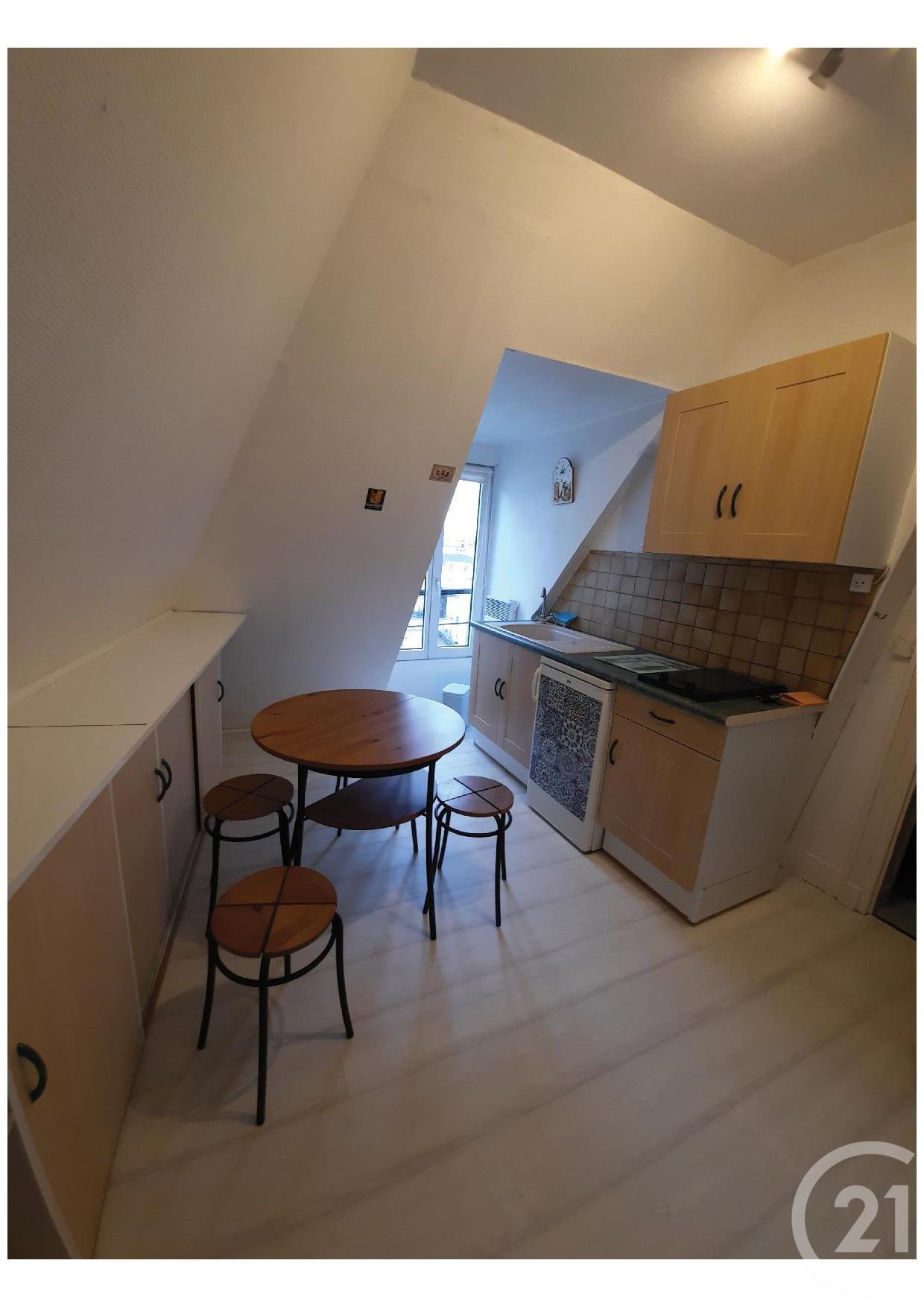 Appartement F2 à louer - 2 pièces - 15,5 m2 - PARIS - 75011 - ILE-DE-FRANCE