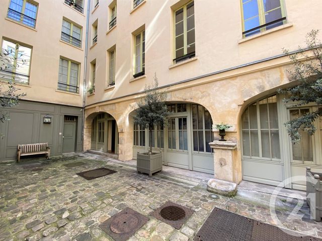  - PARIS - 