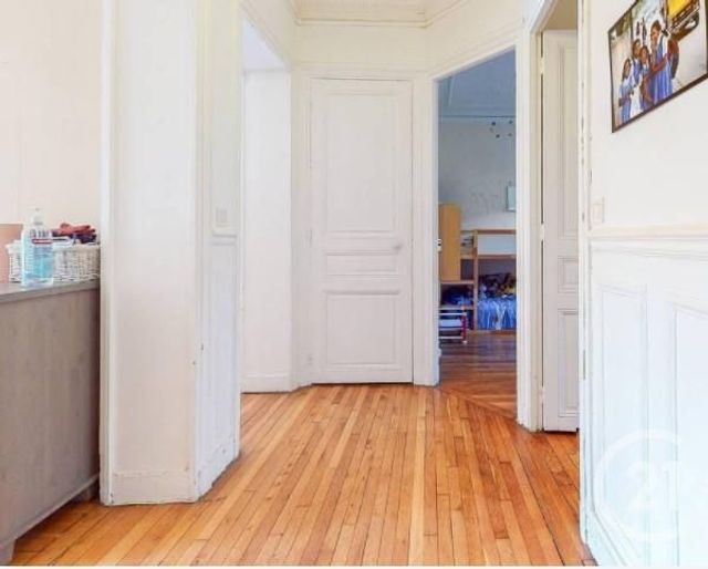 Afficher la photo en grand Appartement F3 à vendre - 3 pièces - 61.0 m2 - PARIS - 75011 - ILE-DE-FRANCE - Century 21 Alpha Marais