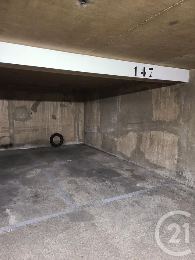 parking à louer - 12.0 m2 - PARIS - 75011 - ILE-DE-FRANCE - Century 21 Alpha Marais