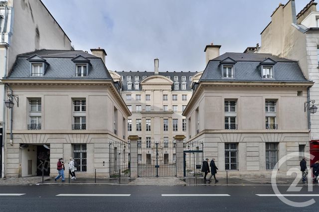  - PARIS - 