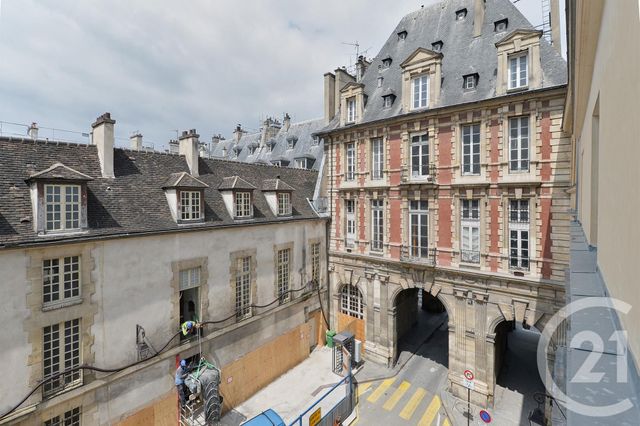 Appartement F2 à vendre - 2 pièces - 44.39 m2 - PARIS - 75004 - ILE-DE-FRANCE - Century 21 Alpha Marais