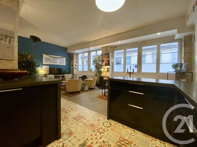 Appartement à vendre - 6 pièces - 88.0 m2 - PARIS - 75011 - ILE-DE-FRANCE - Century 21 Alpha Marais