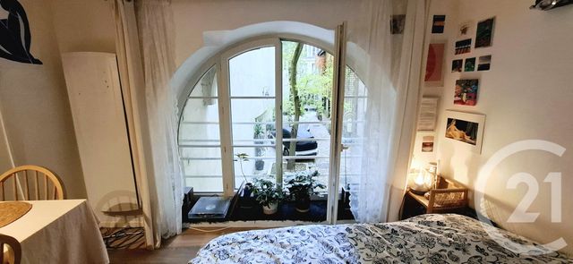 Afficher la photo en grand Appartement Studio à vendre - 1 pièce - 18.77 m2 - PARIS - 75003 - ILE-DE-FRANCE - Century 21 Alpha Marais