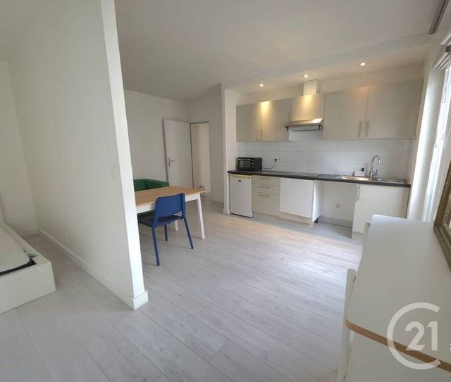 Appartement F2 à vendre - 2 pièces - 38.0 m2 - PARIS - 75011 - ILE-DE-FRANCE - Century 21 Alpha Marais