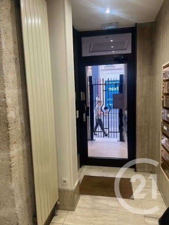 Appartement F1 à vendre - 1 pièce - 12.18 m2 - PARIS - 75009 - ILE-DE-FRANCE - Century 21 Alpha Marais