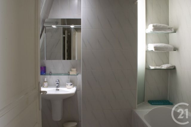 Appartement T2 à vendre - 2 pièces - 52.11 m2 - PARIS - 75001 - ILE-DE-FRANCE - Century 21 Alpha Marais