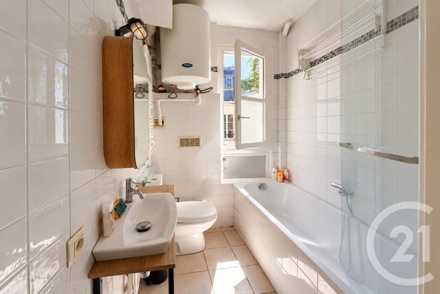 Appartement F2 à vendre - 2 pièces - 32.15 m2 - PARIS - 75003 - ILE-DE-FRANCE - Century 21 Alpha Marais