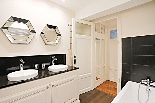 Afficher la photo en grand Appartement F4 à vendre - 4 pièces - 83.2 m2 - PARIS - 75004 - ILE-DE-FRANCE - Century 21 Alpha Marais