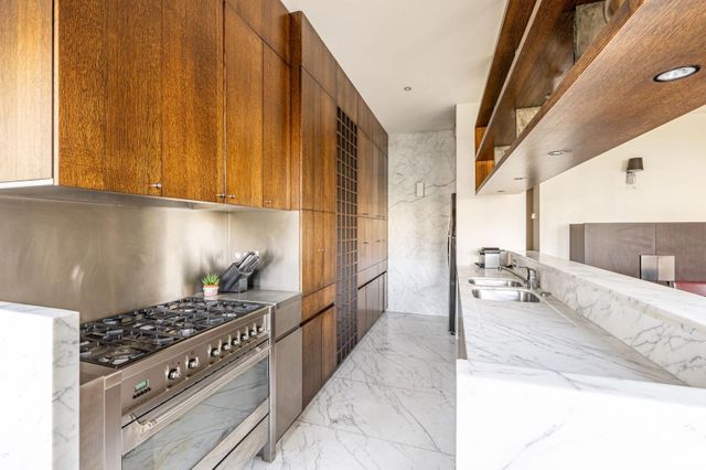 Appartement F5 à louer - 5 pièces - 174.01 m2 - PARIS - 75007 - ILE-DE-FRANCE - Century 21 Alpha Marais