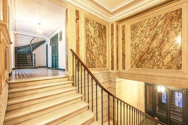 Appartement à vendre - 8 pièces - 226.85 m2 - PARIS - 75005 - ILE-DE-FRANCE - Century 21 Alpha Marais